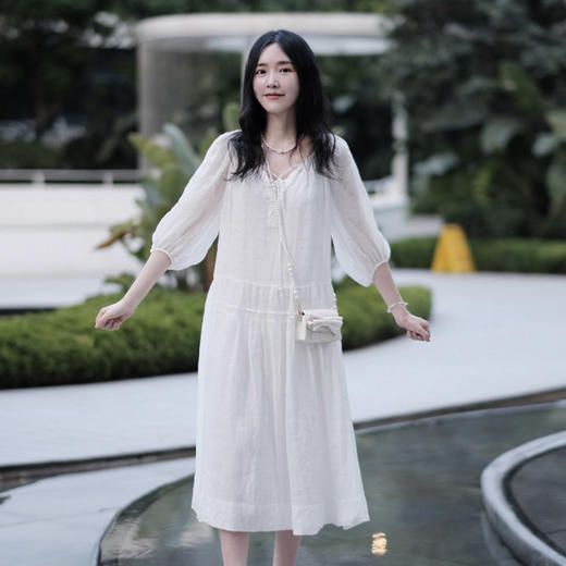 【高品质私服】【ZZ度假感V领连衣裙】质地细腻亲肤，轻薄有呼吸感，闲适出街G1366【无标出货 介意慎拍】CC 商品图1