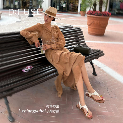 Dfuse迪芙斯2025夏季新款度假风人字拖T带平底鞋套趾凉鞋女鞋DFD2115103 商品图1