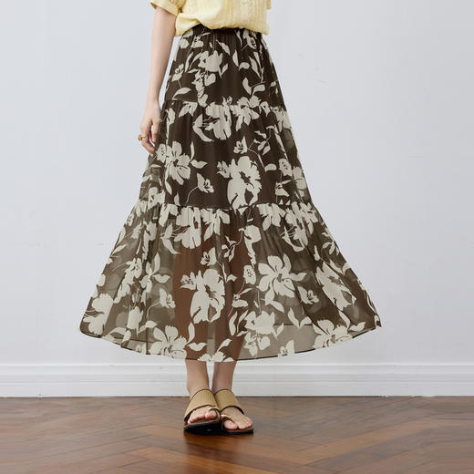 【严选】诗凡黎A字剪影碎花半身裙2025夏新款松紧腰复古气质轻盈飘逸长裙7G6240351 商品图2