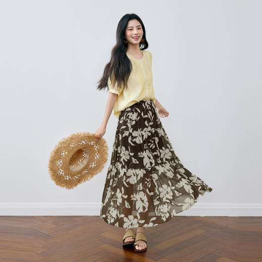 【严选】诗凡黎A字剪影碎花半身裙2025夏新款松紧腰复古气质轻盈飘逸长裙7G6240351 商品图1