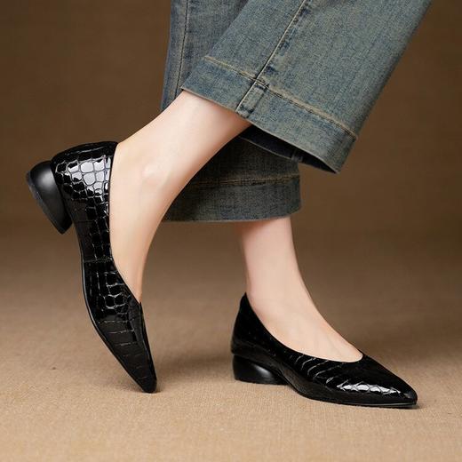 【预售5天】真皮石头纹女鞋尖头粗跟浅口单鞋工作鞋子舒适不累脚QCNX636-2 商品图4