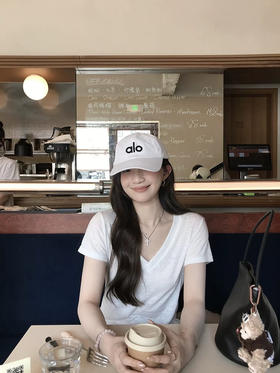 ✨【雪花麻感V领T】7色全开！软到犯规，舒服到不想脱🔥80-160斤都能穿出纸片人效果