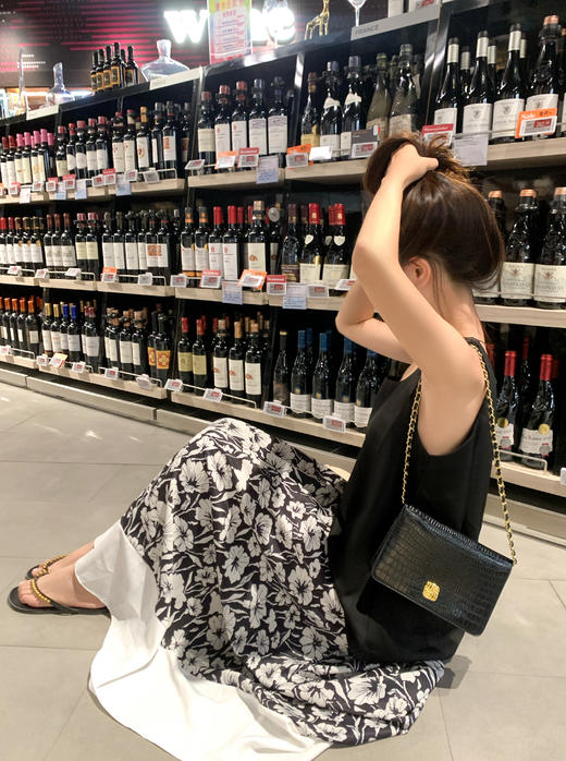 <曾小咸推荐>现货秒杀！微信超特价！黑色背心 日常109.99 立减50 秒杀59.99！碎花半身裙 秒杀79.99！ 商品图12