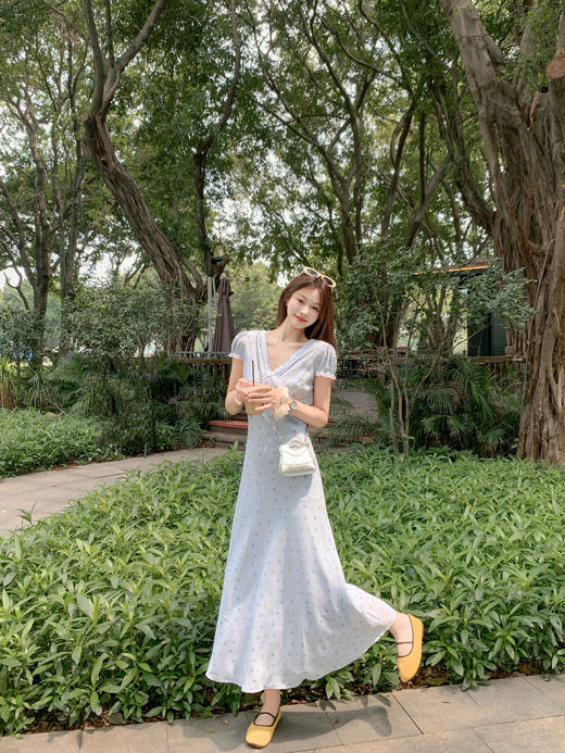 <曾小咸推荐>新品现货秒杀！卖完下架不再补 ！微信粉丝打折价！！碎花连衣裙 日常189.99/件 立减60 秒杀129.99/件！！ 商品图6