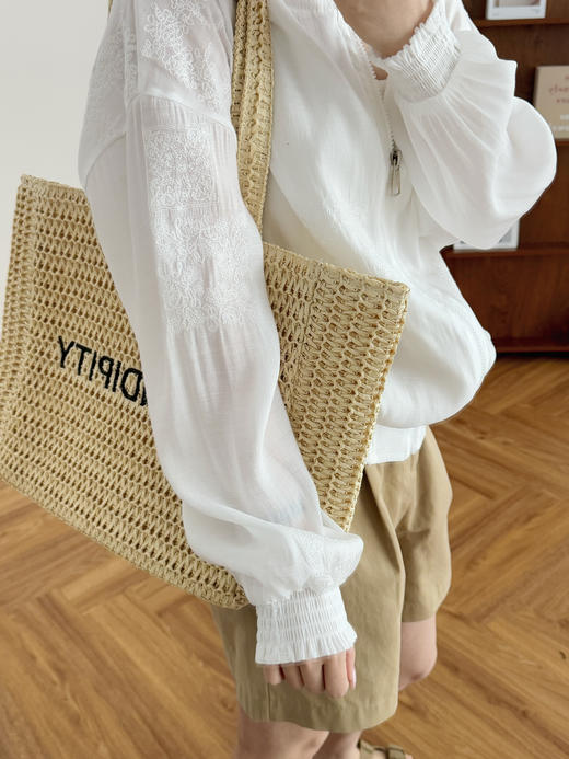 日光岛屿连帽蕾丝绣花防晒轻薄白色小斗篷帽衫 商品图6