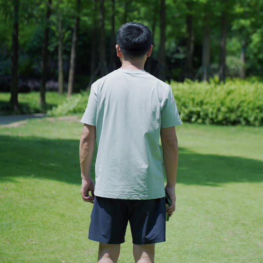 【超轻抗菌速干 男士T 恤】7A 抗菌纳米针+11000 透湿指数 3D 剪裁速干上衣短袖 国标 3 级吸湿透气短袖 商品图1