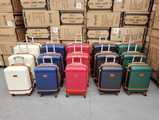 绝版正原出美国🇺🇸剩余尾单～ 
Coolife20寸硬壳高耐摔高耐损行登机行李箱，只有白色，黑色，红色
亚马逊售价199美刀 商品图4