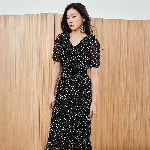 法式复古波点收腰连衣裙25夏浪漫赫本风X型收腰抽褶长裙(货号:MS86DR020D0003) 商品图1