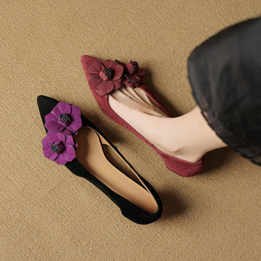 【预售5天】法式优雅花朵镂空浅口单鞋，真皮尖头透气凉鞋通勤低跟瓢鞋新YCJX&HC-7952 商品图1