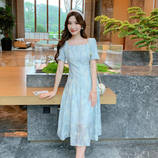 奢姿大码女装2025夏装新款胖妹妹法式方领连衣裙绣花渐变裙子9952869717【1】 商品图4