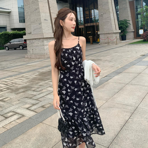 奢姿大码女装2025夏季时尚减龄吊带连衣裙胖妹妹气质优雅碎花裙子9952893947B 商品图0