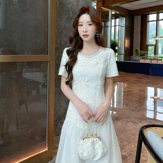 奢姿大码女装2025夏季法式蕾丝拼接温柔风连衣裙胖妹妹时尚裙子9952853306 商品图1