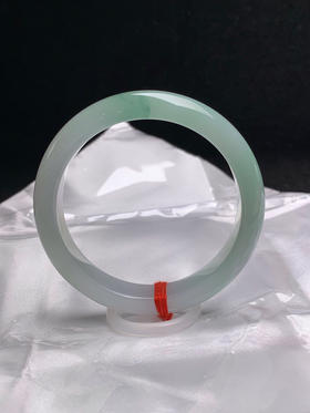 620207，53圈口，糯冰飘花正圈平安镯，晴水底飘花，冰润细腻