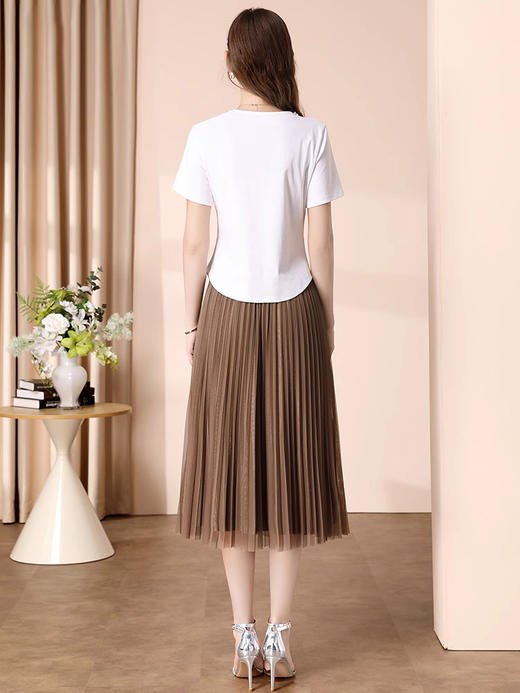 「自」全新升级【铂金会员100/天猫139/差价39】(62844)洛诗琳设计感白色休闲短袖T恤女2025夏季新款气质钉珠百搭显瘦上衣 商品图5