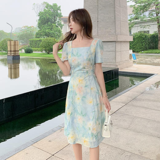 【清仓超15天不保价】奢姿大码女装2025年夏季时尚减龄方领连衣裙胖妹妹气质花色裙子9952894130【1】 商品图1