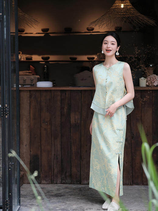 盛唐婧| 新中式真丝双色冠乐皱开叉半裙-绿色 商品图5