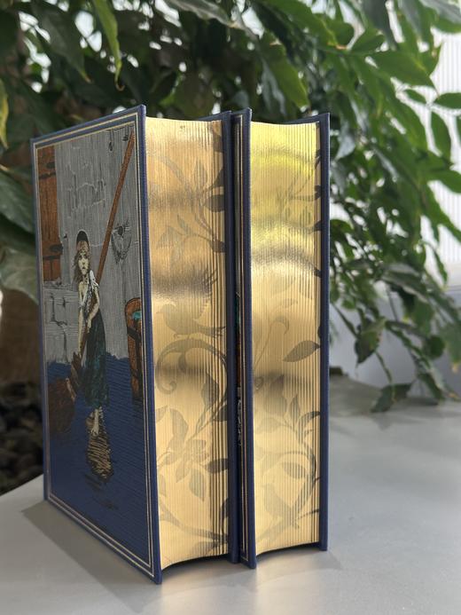 【限量珍藏版】《悲惨世界》 蓝色进口漆布 商品图3