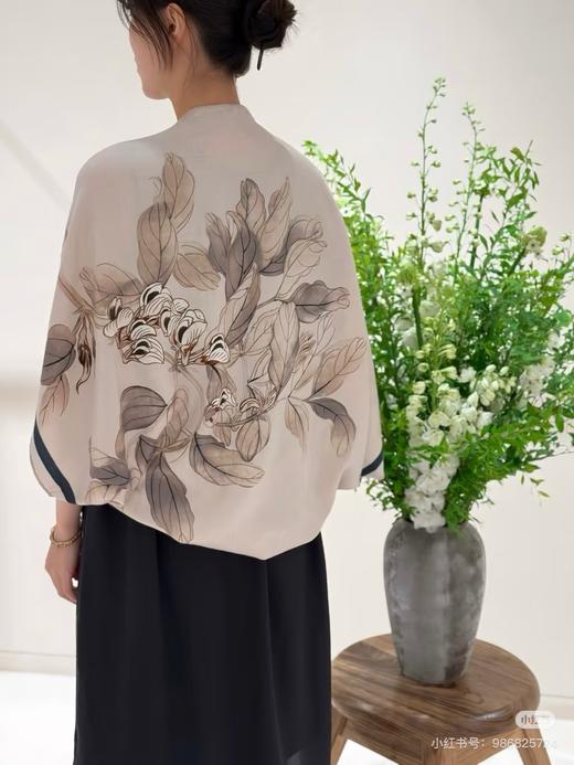 612-1 小禾蚕豆花 丝羊绒 大方巾 大披肩 气韵高雅 炒鸡舒适 商品图4