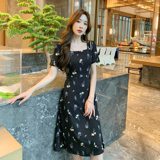 奢姿大码女装2025夏季方领设计小众气质连衣裙胖妹妹时尚碎花裙子9952822066 商品图4