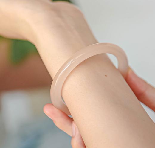 送玛瑙耳钉，颜色随机【BAOGANDI宝梵迪 纯阿富汗玉手镯纯天然藕粉手镯】晶莹剔透 冰透如水 商品图3