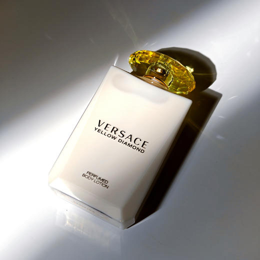 Versace范思哲幻影金钻沐浴露200ml/身体乳200ml/套装 嫩滑保湿滋润留香 商品图5