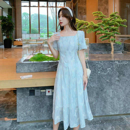 奢姿大码女装2025夏装新款胖妹妹法式方领连衣裙绣花渐变裙子9952869717【1】 商品图1