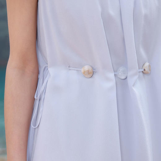 玳莎度假风抽绳收腰无袖圆领真丝长裙轻薄透气连衣裙夏季新款2025  FB35006 商品图3