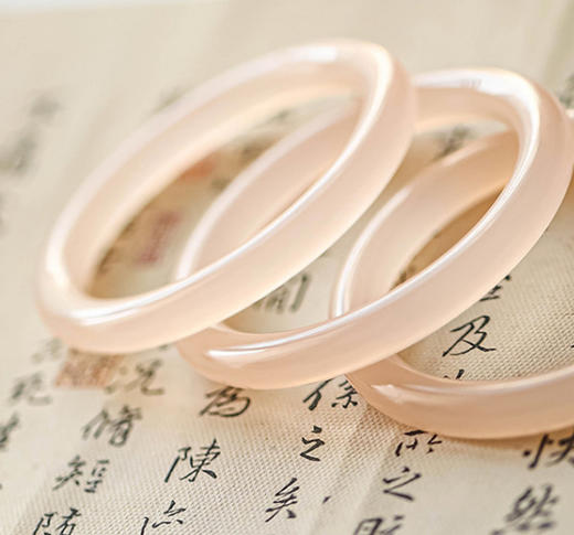 送玛瑙耳钉，颜色随机【BAOGANDI宝梵迪 纯阿富汗玉手镯纯天然藕粉手镯】晶莹剔透 冰透如水 商品图2