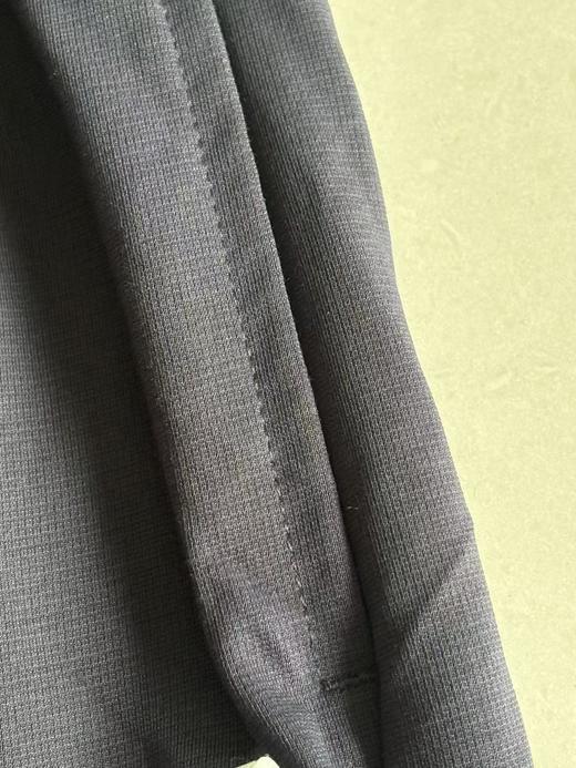 现货 BUR经典的红标刺绣冰丝短裤 商品图2