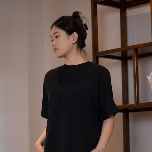 女款圆领厚后开衫 商品图1