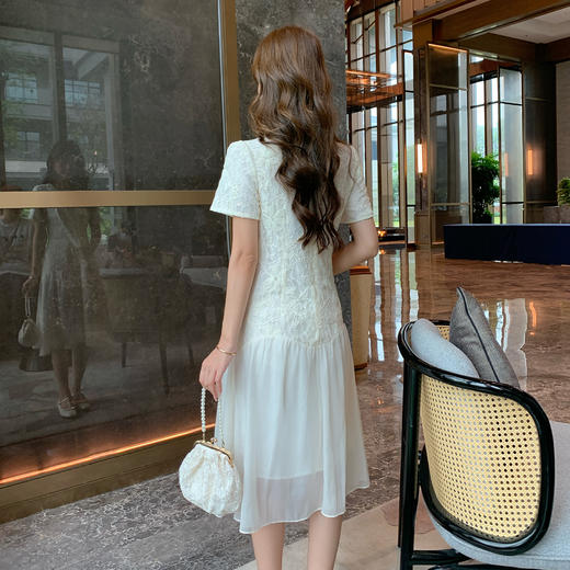 奢姿大码女装2025夏季法式蕾丝拼接温柔风连衣裙胖妹妹时尚裙子9952853306 商品图3