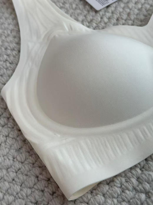 【Laperla】夏季薄款果冻条无痕光面乳胶文胸内衣 商品图8