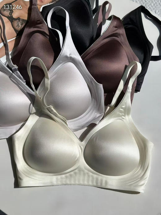 Laperla珠光锻面光面无痕裸感文胸 商品图6