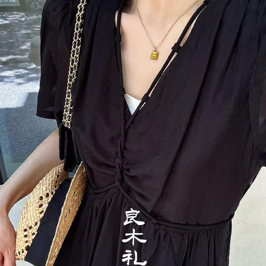 【预售7天】良木礼V领连衣裙（101） 商品图1