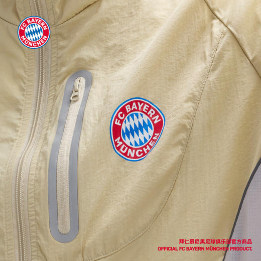 【官方正版】拜仁足球俱乐部丨米色防晒外套连帽外穿长袖休闲百搭 商品图2