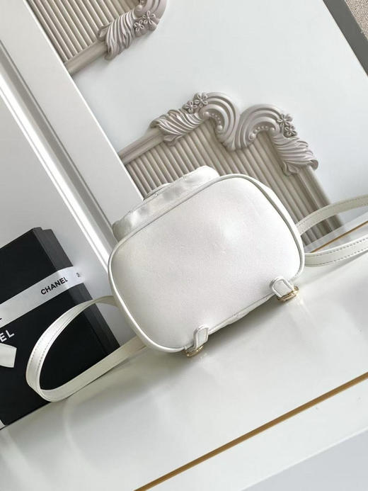 夏季特惠💰1180 原单香奈儿22A系列AS2908羊皮DUMA双肩小背包 女款背包 商品图4