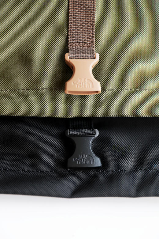 户外冲锋包包，大容量防泼水。压胶工艺字母长肩带单肩包C061260 商品图14