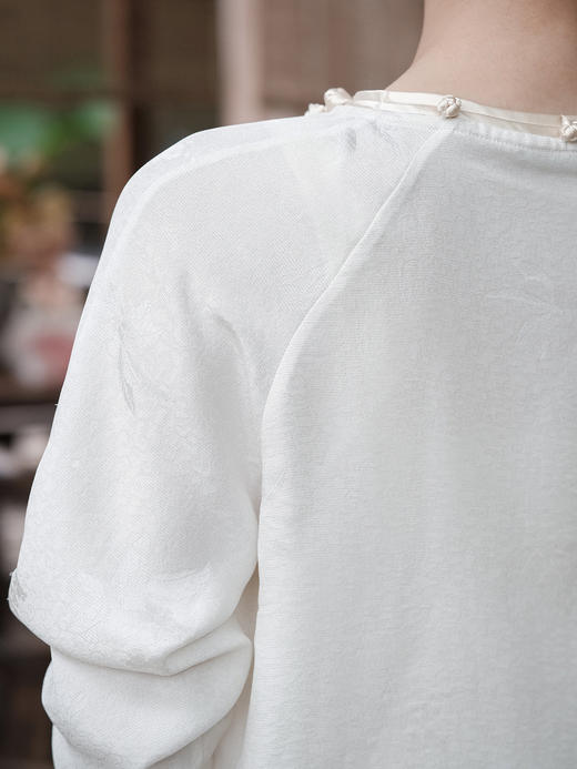 盛唐牡丹| 重缎正绢盘银手推绣上衣(售完不补) 商品图2