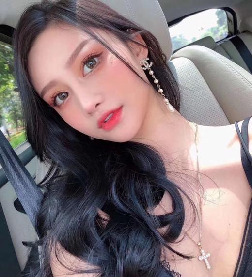 香奈儿 左右款耳钉 特别推荐 很有设计感，一长一短（XJ） 商品图1