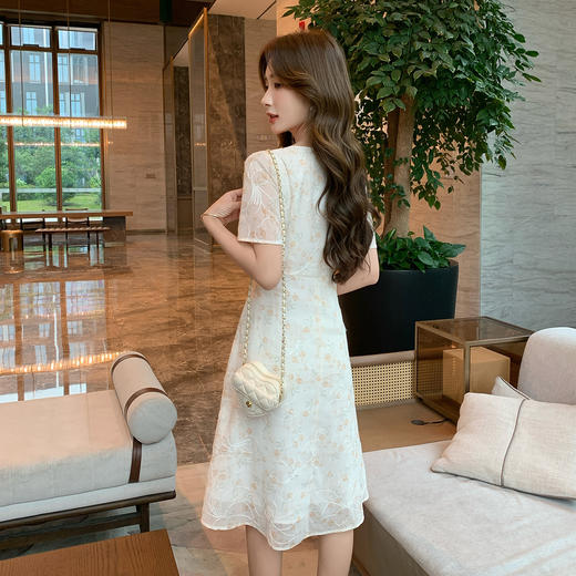 奢姿大码女装2025夏季木耳边时尚方领连衣裙胖妹妹碎花减龄裙子9952890480【1】 商品图3