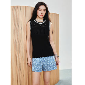 精致优雅感黑白撞色边针织25春季显瘦上衣女(货号:MS86SW040A9003)