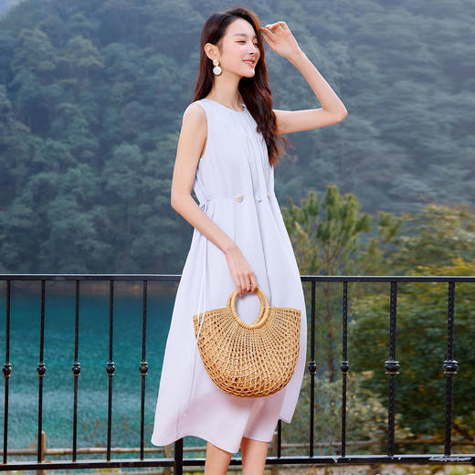 玳莎度假风抽绳收腰无袖圆领真丝长裙轻薄透气连衣裙夏季新款2025  FB35006 商品图1