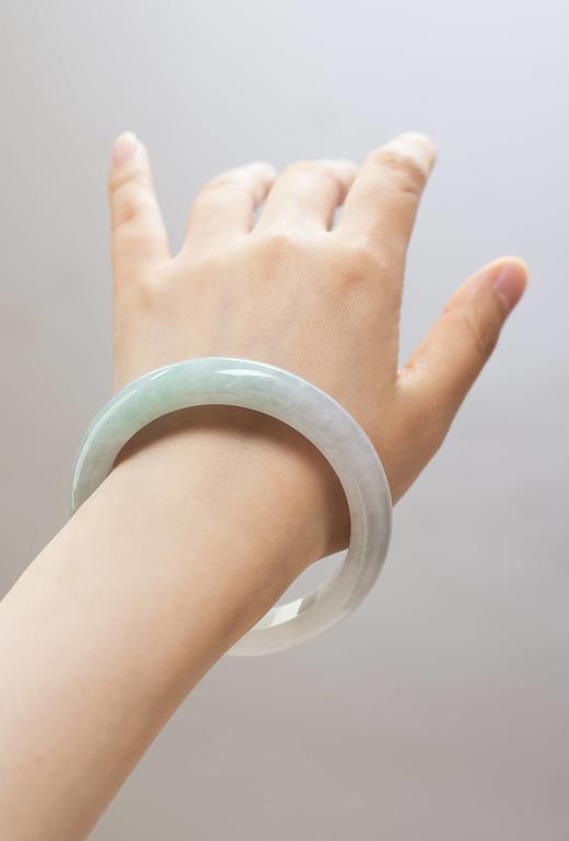 伽罗JALO A货翡翠手镯SGE07168 商品图2