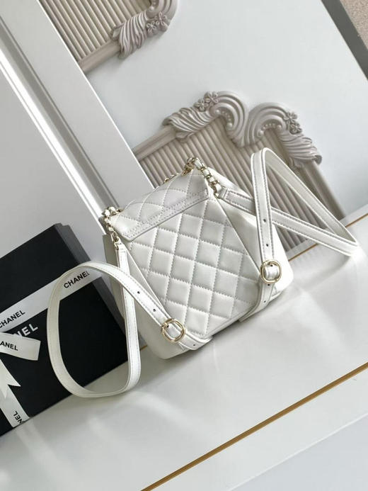 夏季特惠💰1180 原单香奈儿22A系列AS2908羊皮DUMA双肩小背包 女款背包 商品图2