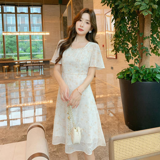 奢姿大码女装2025夏季木耳边时尚方领连衣裙胖妹妹碎花减龄裙子9952890480【1】 商品图1