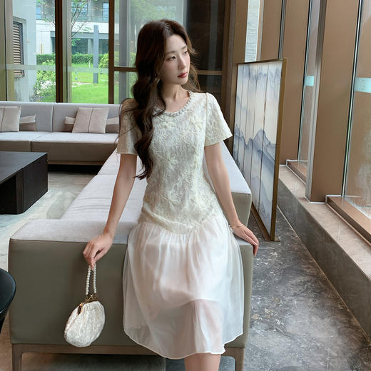 奢姿大码女装2025夏季法式蕾丝拼接温柔风连衣裙胖妹妹时尚裙子9952853306 商品图2