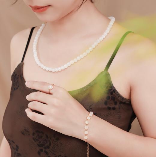 【下单任意一款即送天山翠玉山水飘绿圆满无事牌挂件】汀青·新疆和田白玉老熟料专场，戚家坑老熟玉质， 白如凝脂，油润宝光 商品图7