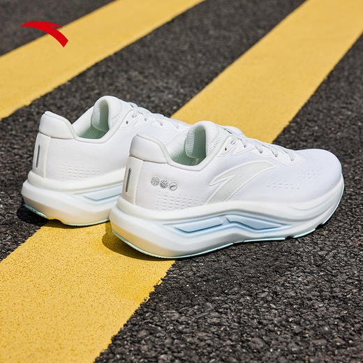 【399任选2件】安踏创跑6代丨缓震舒适软底跑步鞋女夏季透气耐磨运动鞋122535555 商品图2