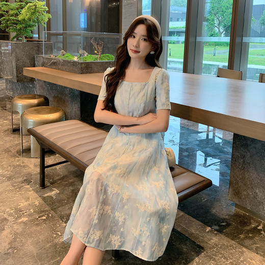奢姿大码女装2025夏装新款胖妹妹法式方领连衣裙绣花渐变裙子9952869717【1】 商品图0