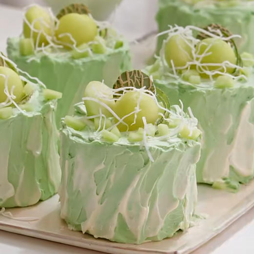 【抹茶蜜瓜】茶色渲染的蜜瓜-水果夹心生日蛋糕 商品图0